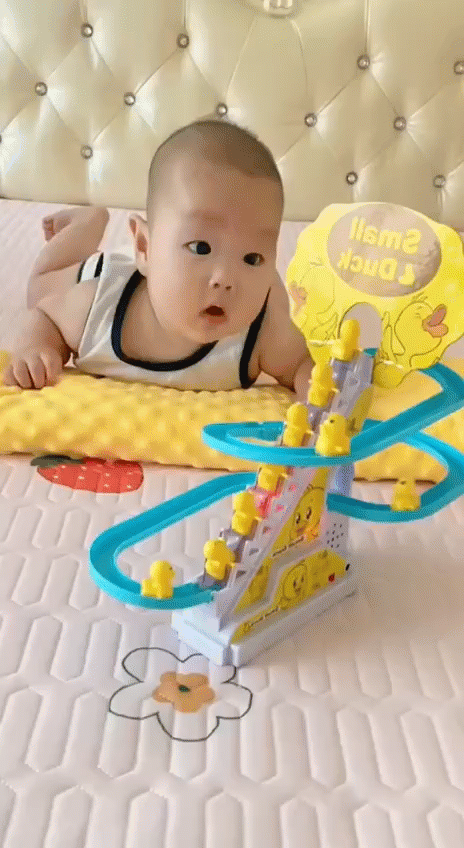 Petit canard électrique pour enfants, escalier d'escalade, piste de bricolage, toboggan, montagnes russes, ensemble de jouets, musique légère, cadeau garçon et fille